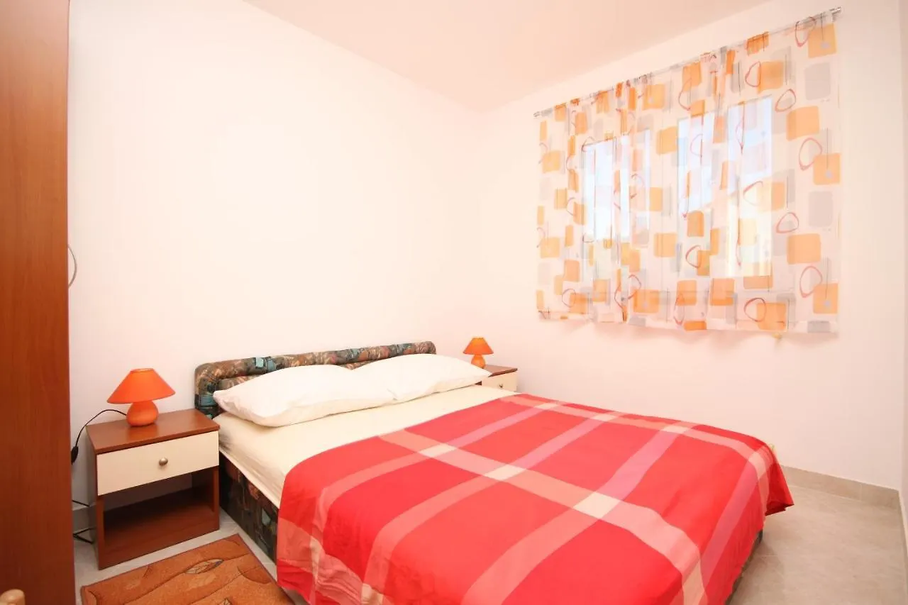 Apartments With A Parking Space Seget Vranjica, Trogir - 8507 0*,