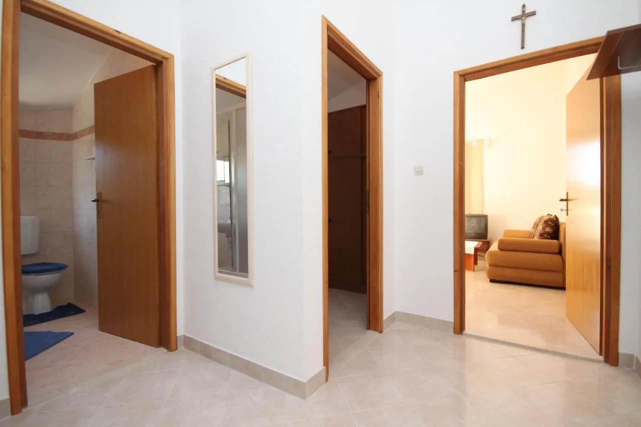 Apartments With A Parking Space Seget Vranjica, Trogir - 8507